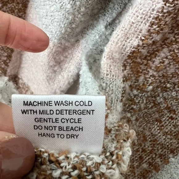 Multicolor Scarf - Picture 3 of 3